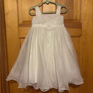 Elegant White Flower Girl Dress with Floral Detail